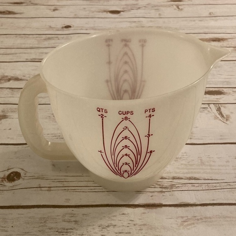 Vintage Tupperware Mix N Pour 8 Cup Mixing Bowl